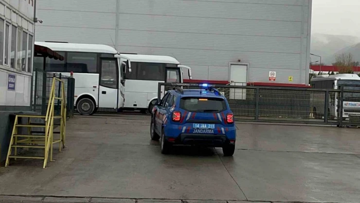 Gezer Fabrikası'nda İşçiler İş Bıraktı