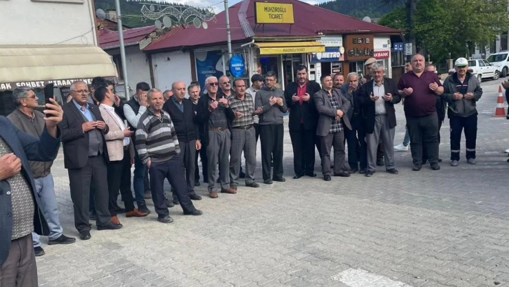 Hacı Adayları Dualarla Uğurlandı