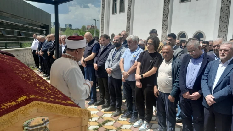 Hacı Safiye Caferoğlu Defnedildi