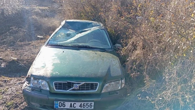 Otomobil Tarlaya Uçtu: 1 Yaralı