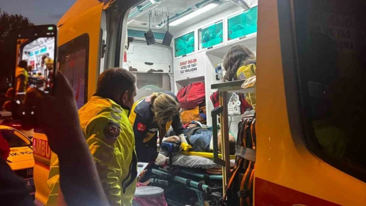 Halk Otobüsü Yayaya Çarptı: 1 Yaralı