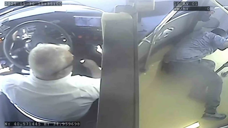 Halk Otobüsünde Epilepsi Nöbeti Geçirdi