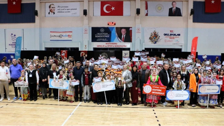 Halk Oyunları İl Birinciliği Şölene Dönüştü