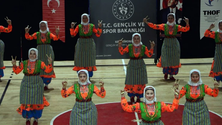 Halk Oyunları'nda dereceler belli oldu