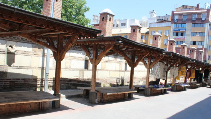 Hanımeli Çarşısı sönmek üzere