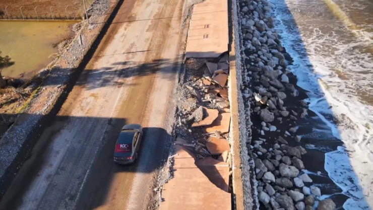 Hasarın Giderilmesi İçin Çalışmalar Sürüyor