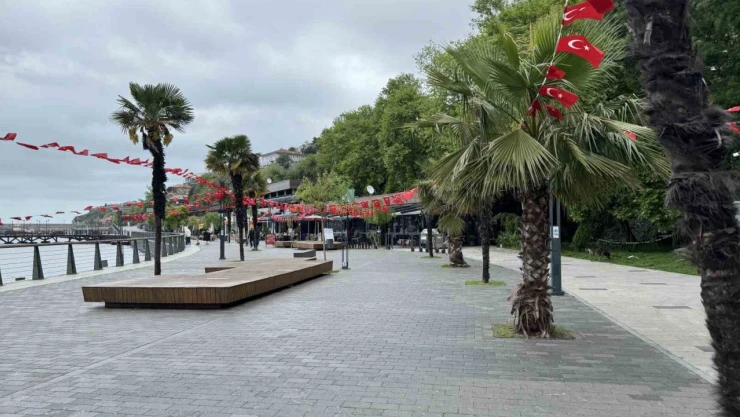 Havalar Soğudu, Sahiller Boş Kaldı