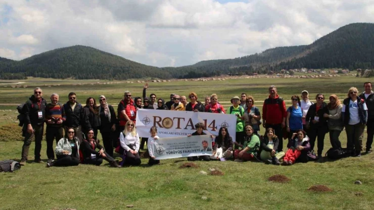 Hayatını Kaybeden Başkanlarının Anısına Yürüdüler