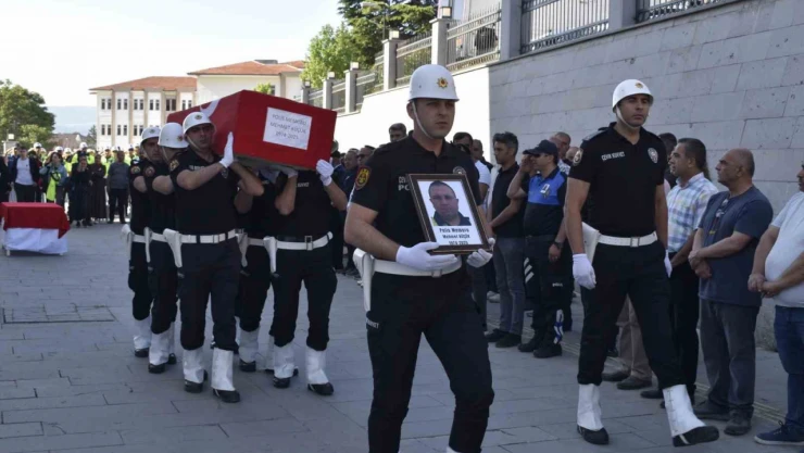 Tosya'da Hayatını Kaybeden Polis Memuru Memleketi Eskişehir'e Yolcu Edildi