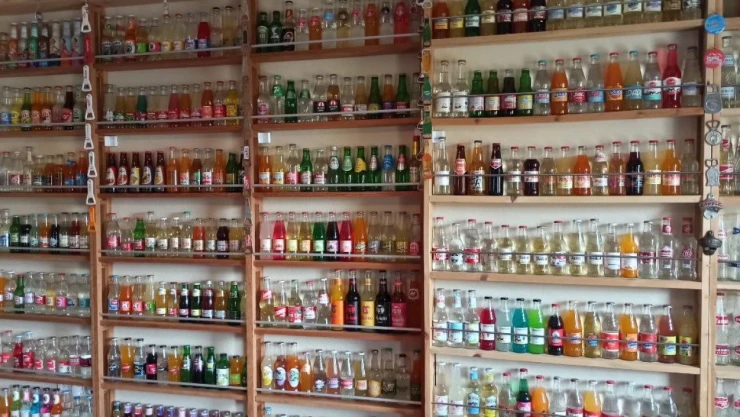 Gazozlarla Evini Müzeye Çevirdi