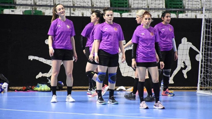 Hentbol Milli takımı Giresun'da hazırlıklarını sürdürüyor