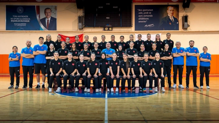 Hentbolda Teknik Eğitim Ve Tarama Kampı Sona Erdi