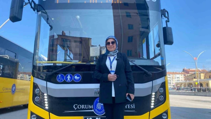 Halk Otobüsüyle Binlerce Can Taşıyor