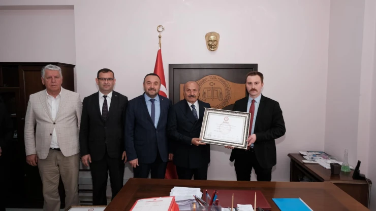 Hüseyin Arslan Mazbatasını Aldı