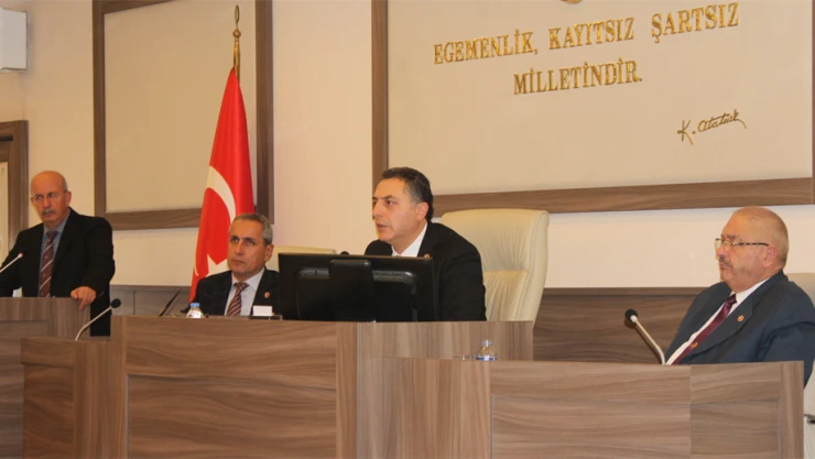 İGM soruyor: Nasrullah ve Sinanbey Camileri ne zaman açılacak?