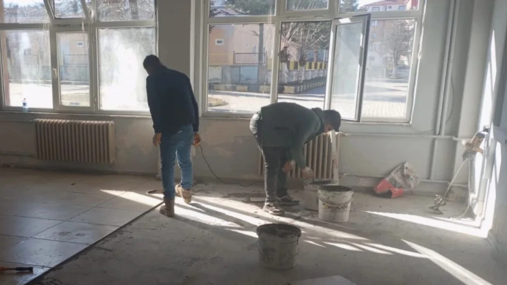 İhsangazi'de Okullara Tadilat Çalışmaları