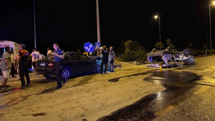 İki Otomobilin Çarpıştığı Kazada 2'si Ağır 7 Kişi Yaralandı