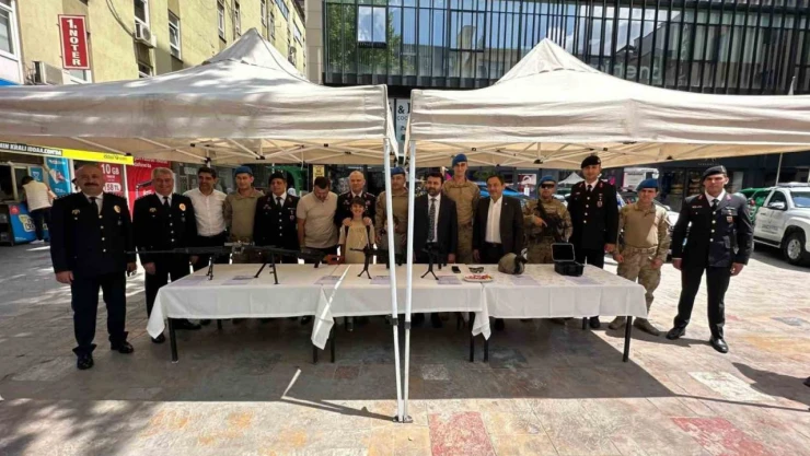 İl Jandarma Komutanlığı'ndan Tanıtım Standı