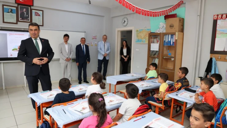 İl Milli Eğitim Müdürü Gümüş'ten Okul Ziyareti