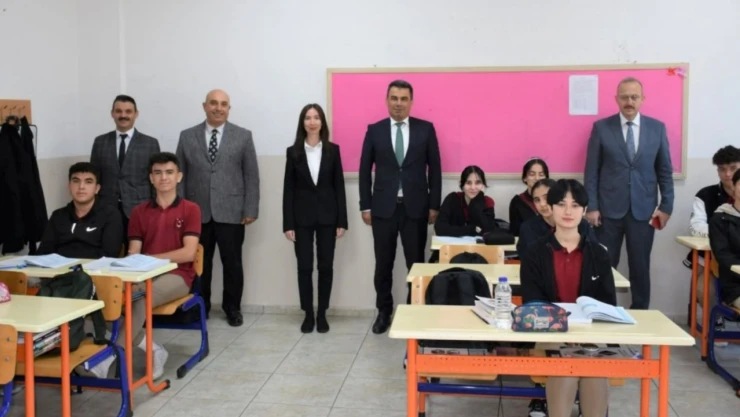 İl Milli Eğitim Müdürü Gümüş, ziyaretlerine Doğanyurt ile devam etti