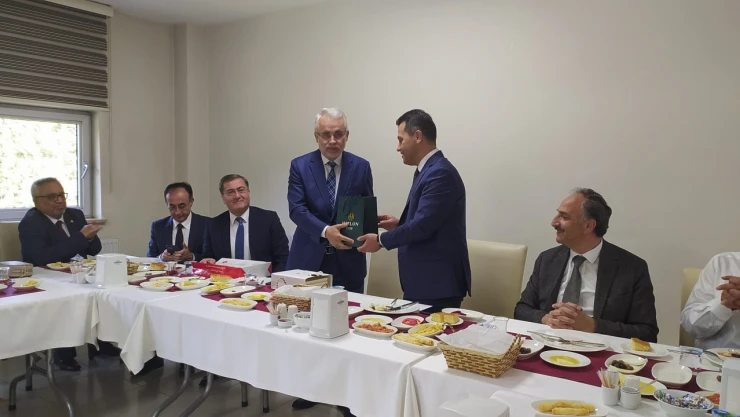 İlahiyat Fakültesi'nden Müftü Bilgiç'e veda