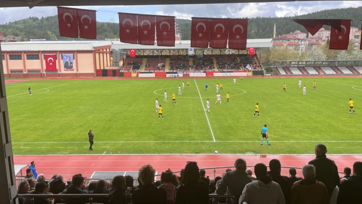 İlk Yarı Sona Erdi: Taşköprüspor Mu Cide Belediyespor Mu?