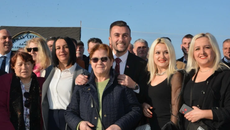 İlke Karabacak: 'CHP, Bu Ülkenin Yarınlarının Teminatıdır'