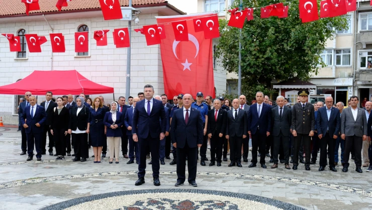 İnebolu'da 100. Yıl Etkinlikleri Çelenk Sunma Töreni İle Başladı