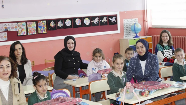 İnebolu'da 'Ailece Kitap Okuyoruz' Projesi Sürüyor