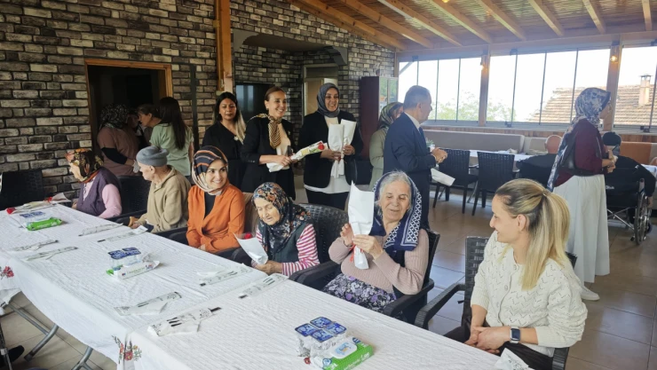 İnebolu'da Yaşlılar Unutulmadı