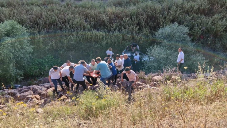 İnsan Zinciri Oluşturdular