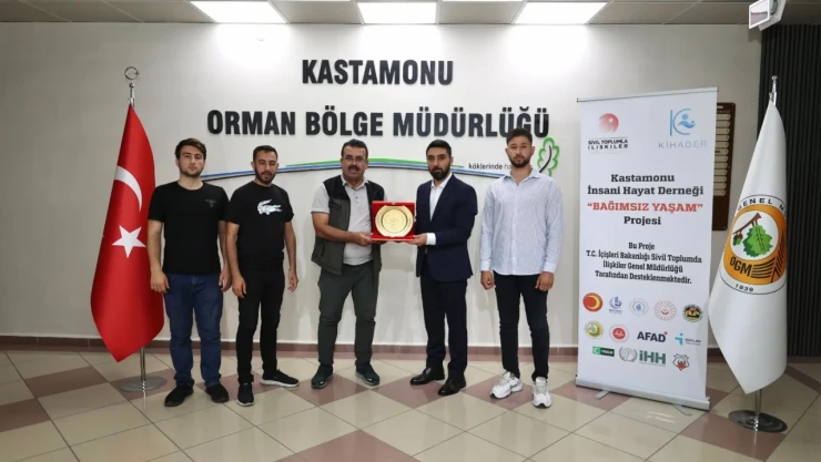 İnsani Hayat Derneği'nden Hakan Yaslıkaya'ya Ziyaret