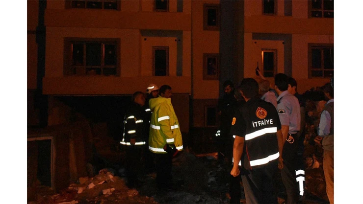 İntihar etmek istedi, Emniyet Müdürü ikna etti