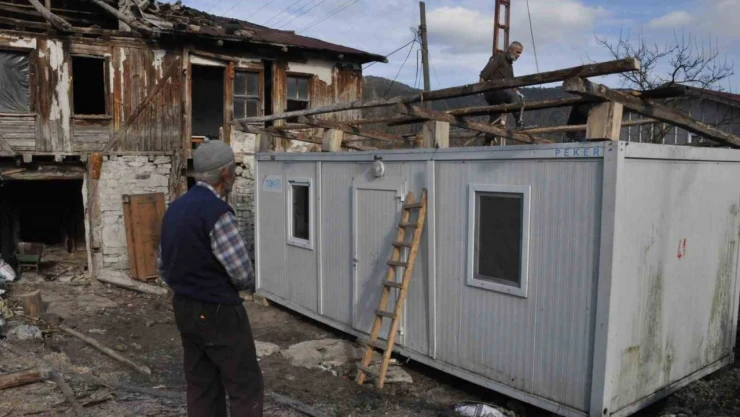 İrfan Dedenin Konteyner Mutluluğu