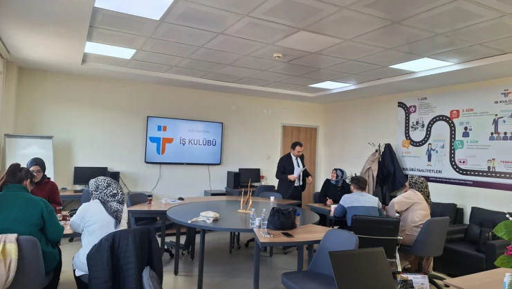 İş Arayan Kadınlara Eğitim Verildi