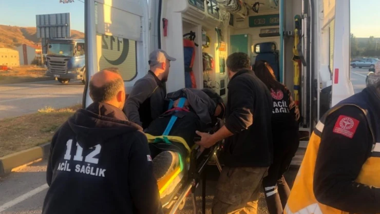 İşçileri taşıyan 3 otobüs ve 1 minibüs kaza yaptı: 36 yaralı