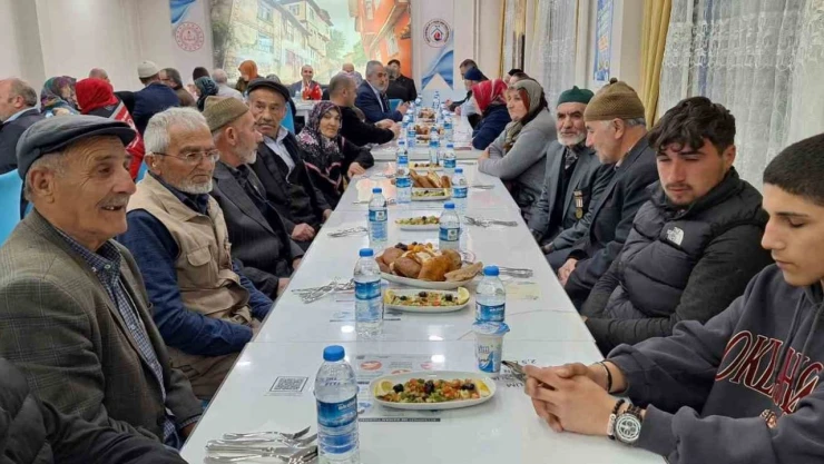 İskilip'te Şehit Yakınları Ve Gaziler İftarda Buluştu