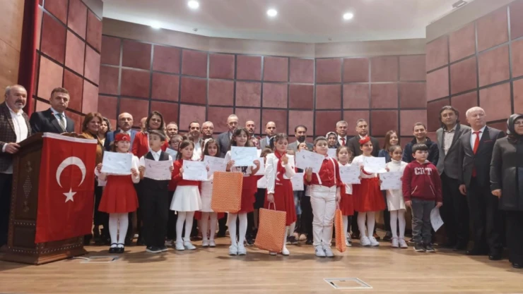 İstiklal Marşı'nı Güzel Okuma Yarışması Düzenlendi