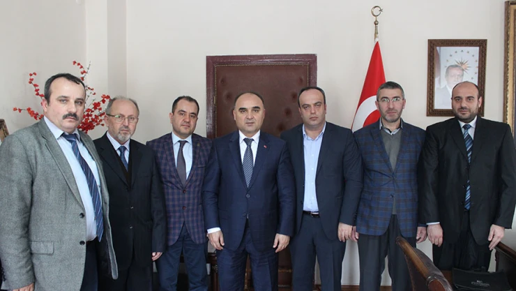 İYC'den Vali Günaydın'a ziyaret