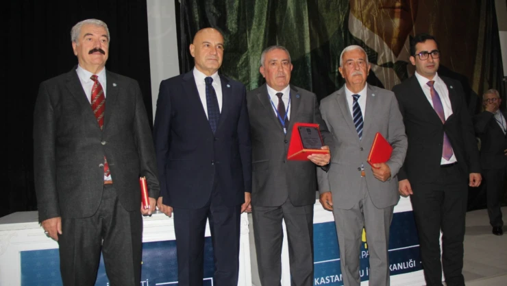 İYİ Parti'de Yazkan Güven Tazeledi