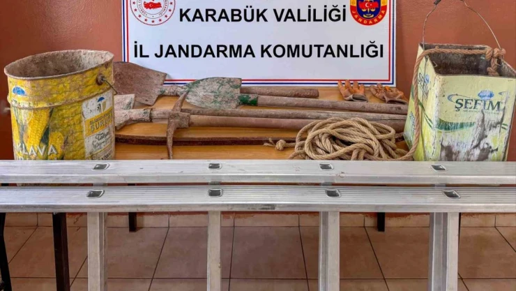 İzinsiz Kazı Yapan 2 Kişi Suçüstü Yakalandı