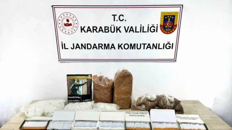 Jandarma Binlerce Adet Makaron Ve Filtre Ele Geçirdi