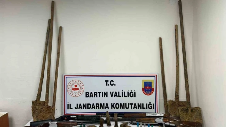 Jandarmadan Define Avcılarına Suçüstü: 5 Gözaltı