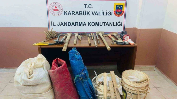 Kaçak Kazı Yaparken Suçüstü Yakalandılar