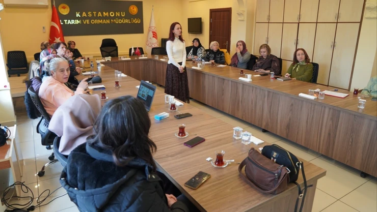 Kadın Kooperatiflerine Gıda Etiketleme Eğitimi Verildi