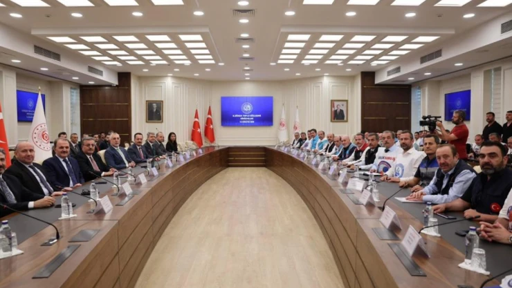 Kamu İşveren Heyeti Son Teklifini Sundu