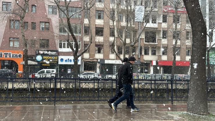 Kar Yağışı Etkili Oldu