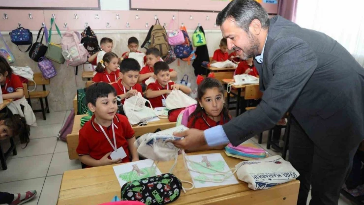 Karabük Belediyesi'nden Öğrencilere Destek