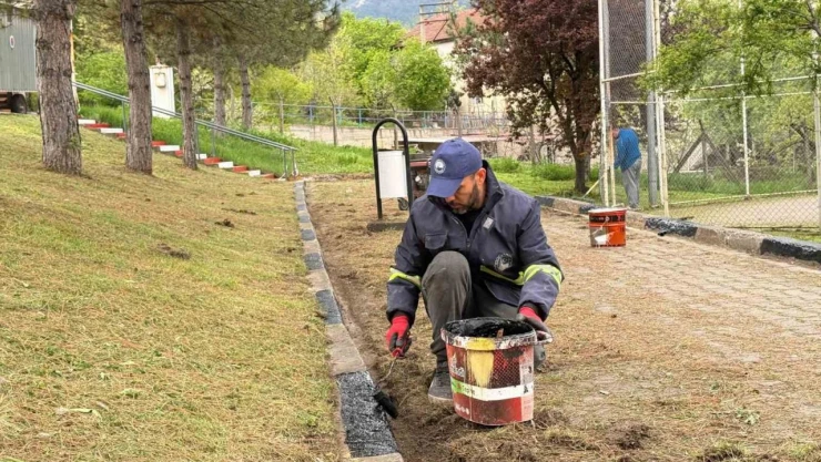 Park Ve Yeşil Alanlarda Çalışmalar Başladı