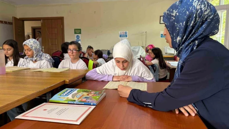 Karabük Belediyesi Yaz Kursları Yoğun İlgi Görüyor
